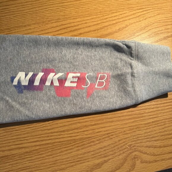 Nike Gray SB Hoodie with Graphics  -Mens Size Large - Picture 4 of 9